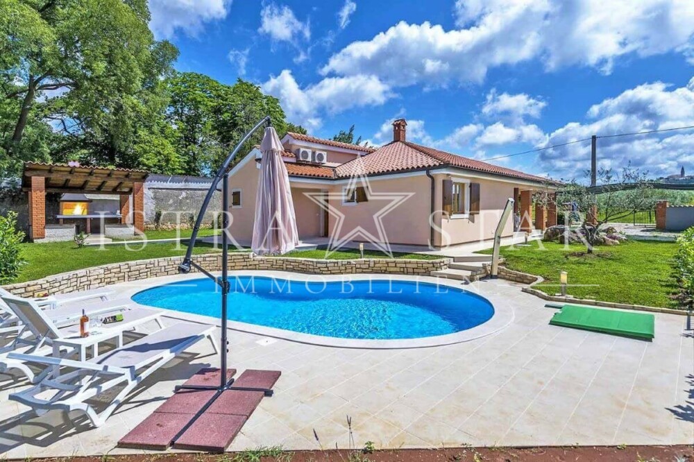 Wunderschöne Villa mit gepflegtem Garten und Pool in der Nähe von Porec