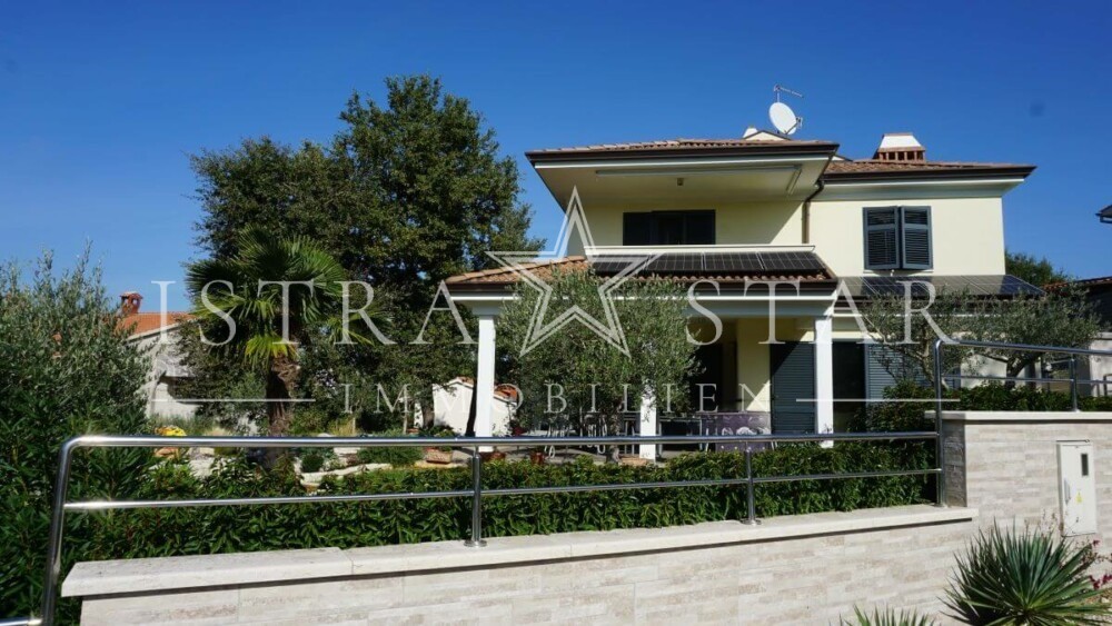 Luxuriöse Villa mit hochwertiger Ausstattung und Garten nahe Rovinj