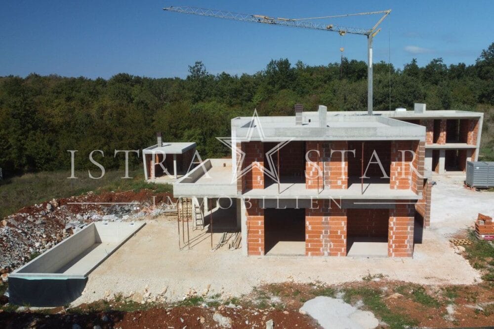 Neue, stilvolle Villa mit Pool in der Bauphase nahe Porec