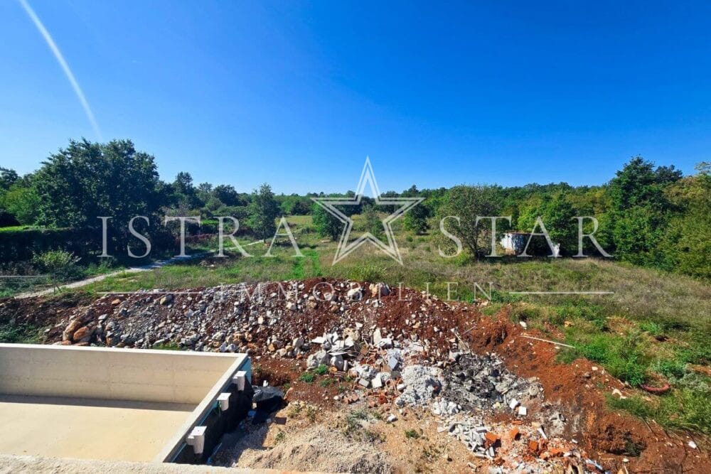 Neue, stilvolle Villa mit Pool in der Bauphase nahe Porec