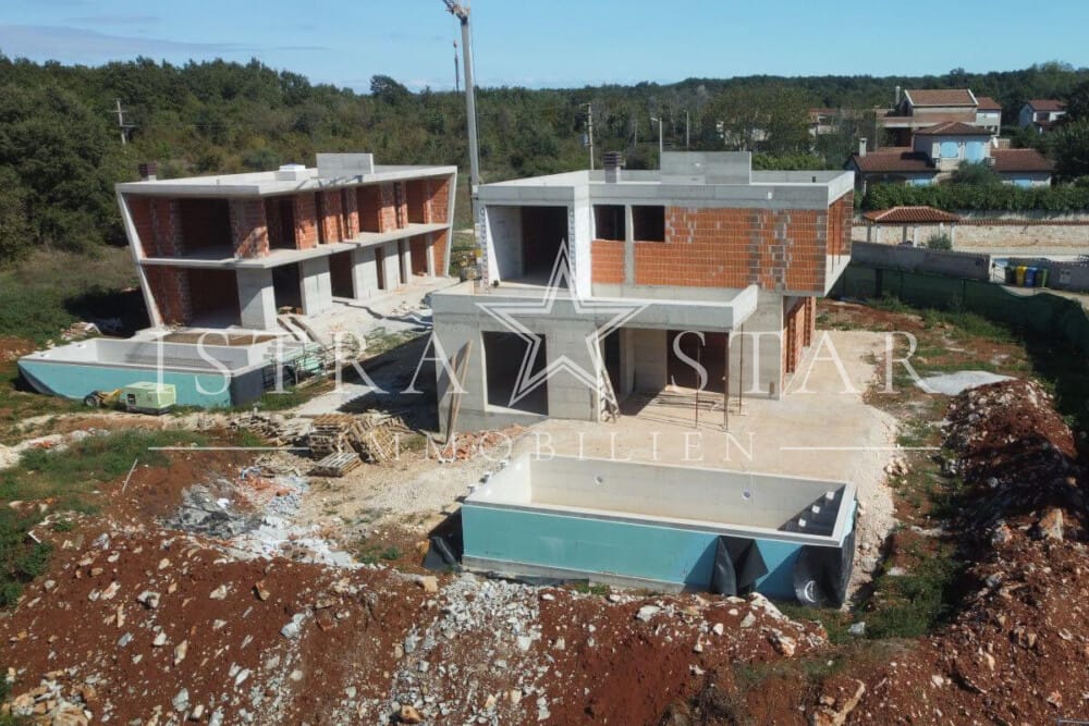 Neue, stilvolle Villa mit Pool in der Bauphase nahe Porec