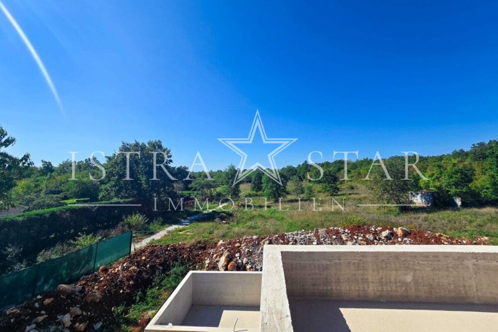 Neue, stilvolle Villa mit Pool in der Bauphase nahe Porec