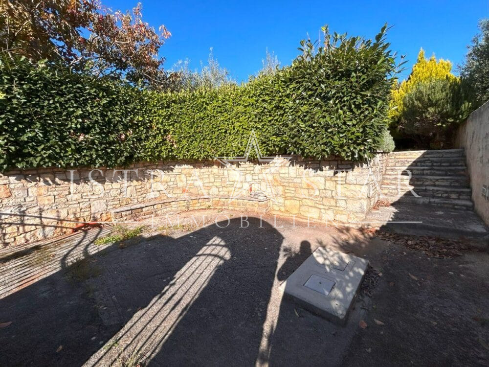 Idyllisches istrisches Steinhaus mit Garten ruhig gelegen in Kastel