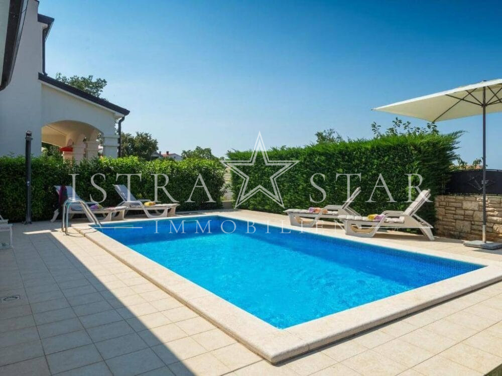 Traumhaftes Anwesen mit Pool und Meerblick in der Umgebung von Porec