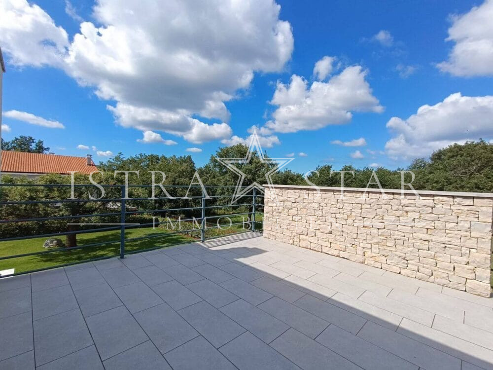 Exklusive Villa mit Pool in der Nähe von Porec und ruhigem Umfeld