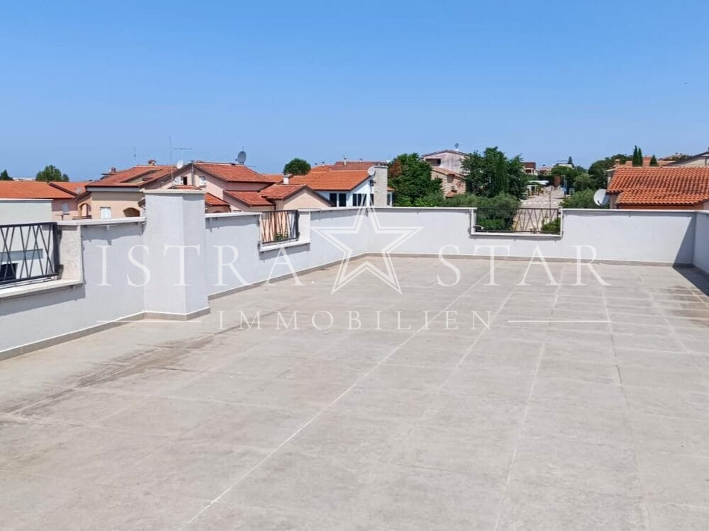 Modernes Vierzimmerapartment im Neubau mit großer Dachterrasse in begehrter Meeresregion