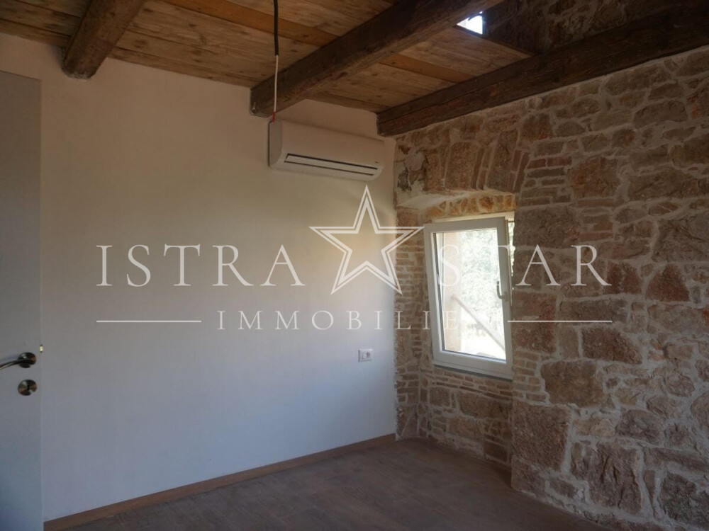 Charmantes Steinhaus modern renoviert mit kleinem Garten in der Nähe von Porec
