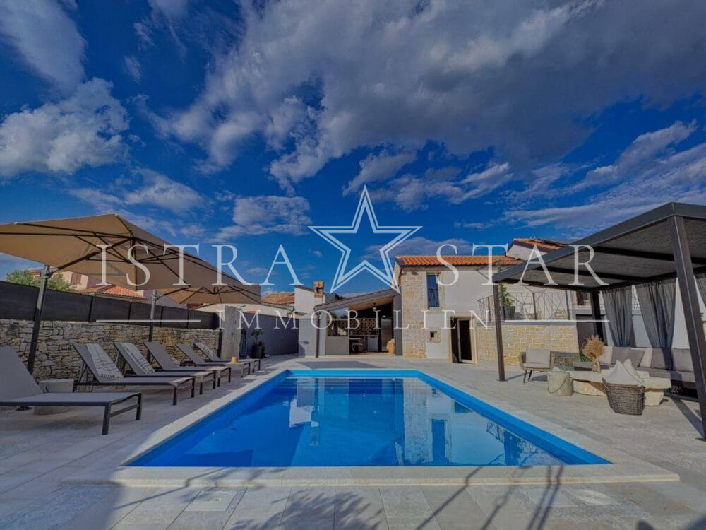Einzigartiges Steinhaus, vollständig renoviert, mit Pool in der Nähe von Kanfanar