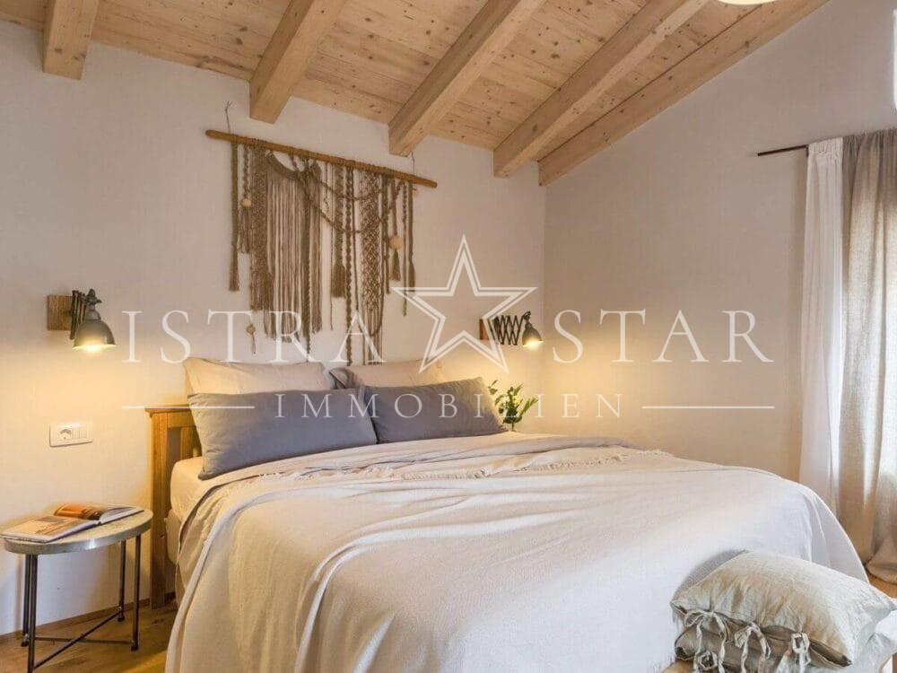 Einzigartiges Steinhaus, vollständig renoviert, mit Pool in der Nähe von Kanfanar