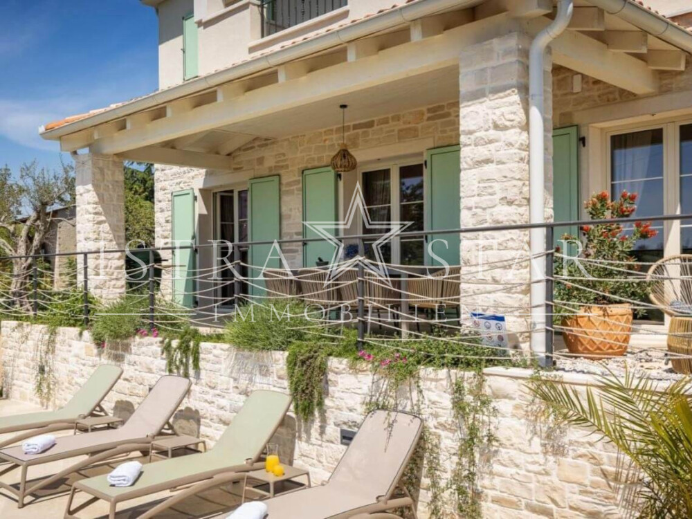Traumhafte moderne Villa im Istrischen Design mit Pool in der Nähe von Porec