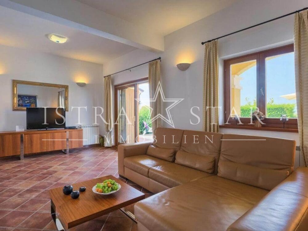 Traumhaftes Anwesen mit Pool und Meerblick in der Umgebung von Porec