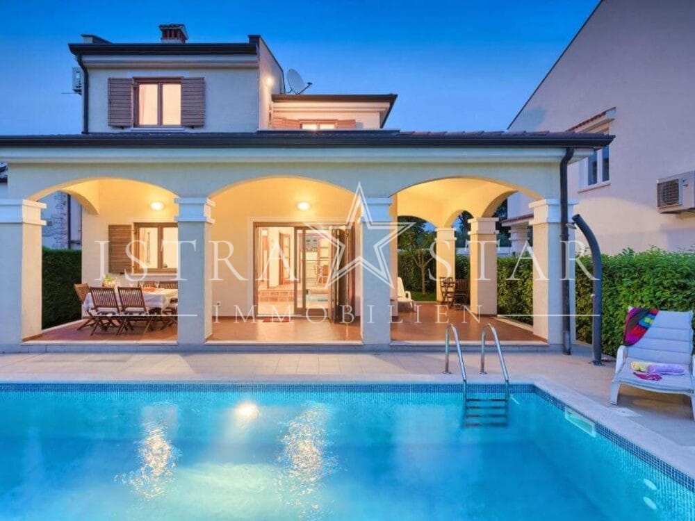 Traumhaftes Anwesen mit Pool und Meerblick in der Umgebung von Porec