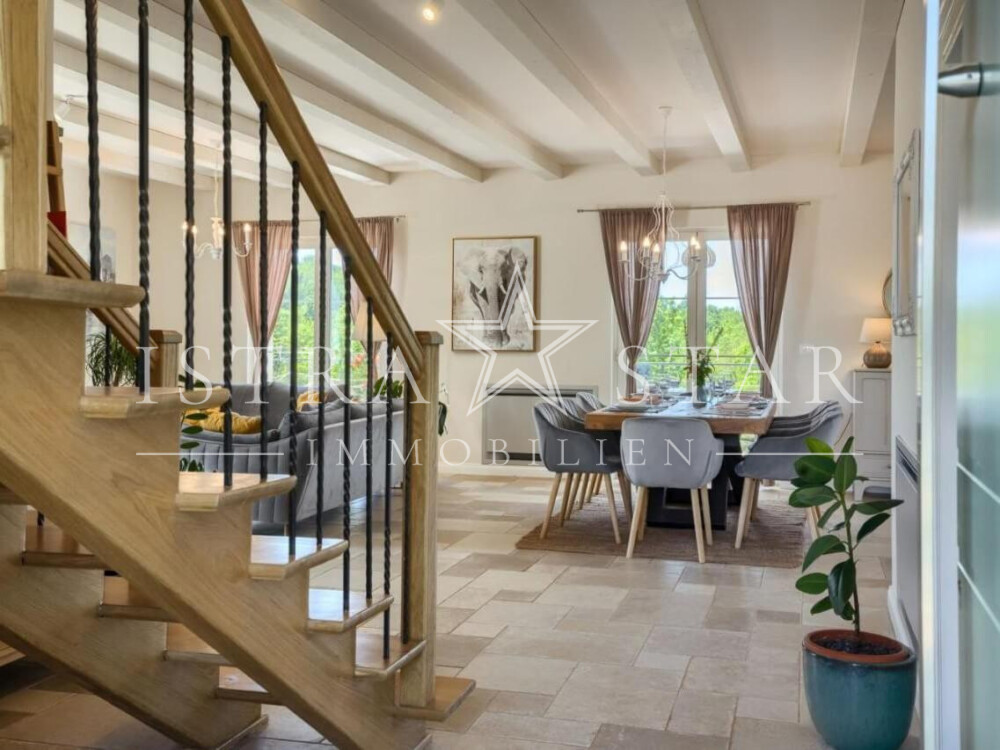 Traumhafte moderne Villa im Istrischen Design mit Pool in der Nähe von Porec
