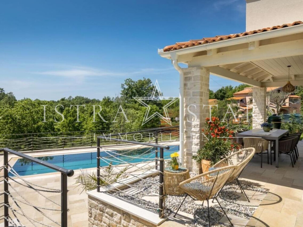 Traumhafte moderne Villa im Istrischen Design mit Pool in der Nähe von Porec