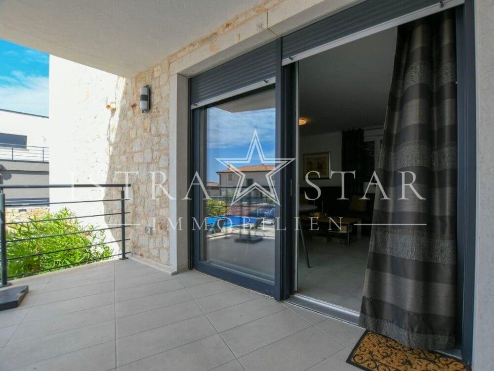 Luxus 3 Zimmer-Wohnung mit Pool in moderner Wohnanlage nahe Porec