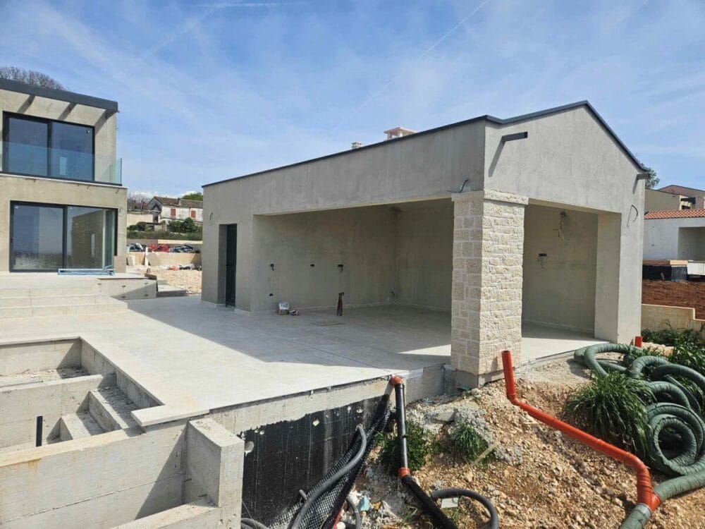 Luxuriöses Haus mit Pool und Meeresblick in ruhiger Umgebung nahe Porec