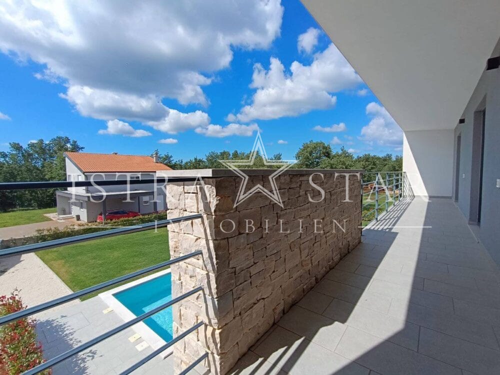 Exklusive Villa mit Pool in der Nähe von Porec und ruhigem Umfeld