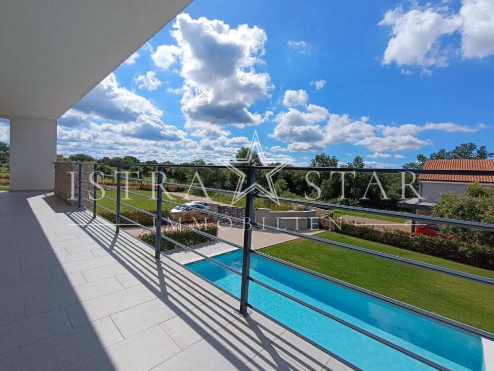 Exklusive Villa mit Pool in der Nähe von Porec und ruhigem Umfeld