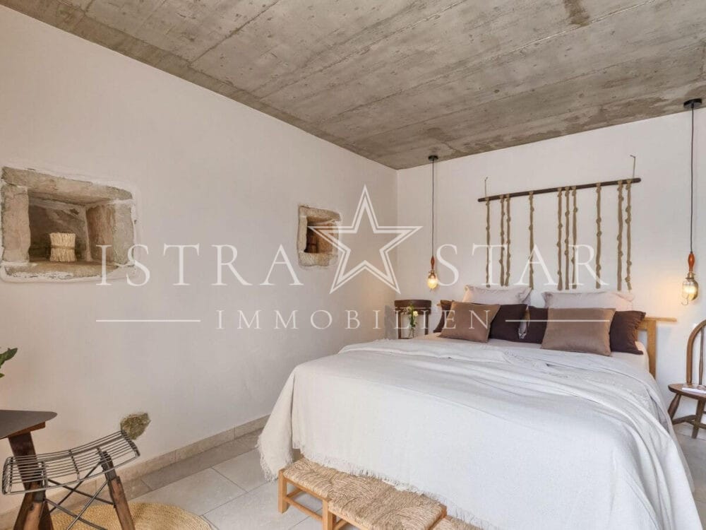 Einzigartiges Steinhaus, vollständig renoviert, mit Pool in der Nähe von Kanfanar