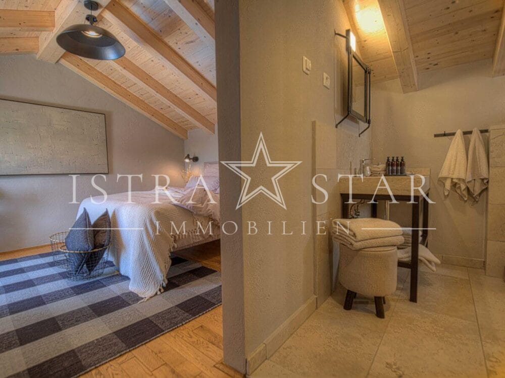 Einzigartiges Steinhaus, vollständig renoviert, mit Pool in der Nähe von Kanfanar