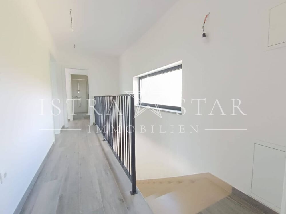 Exklusive Villa mit Pool in der Nähe von Porec und ruhigem Umfeld