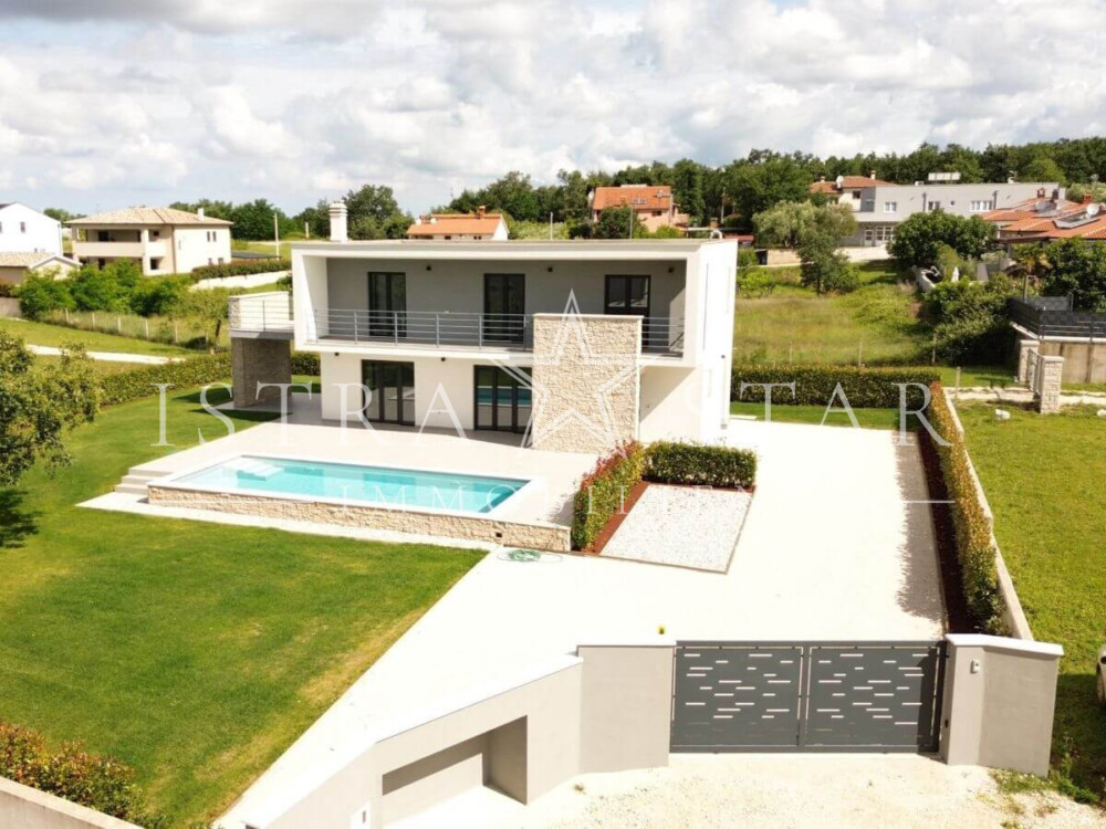 Exklusive Villa mit Pool in der Nähe von Porec und ruhigem Umfeld