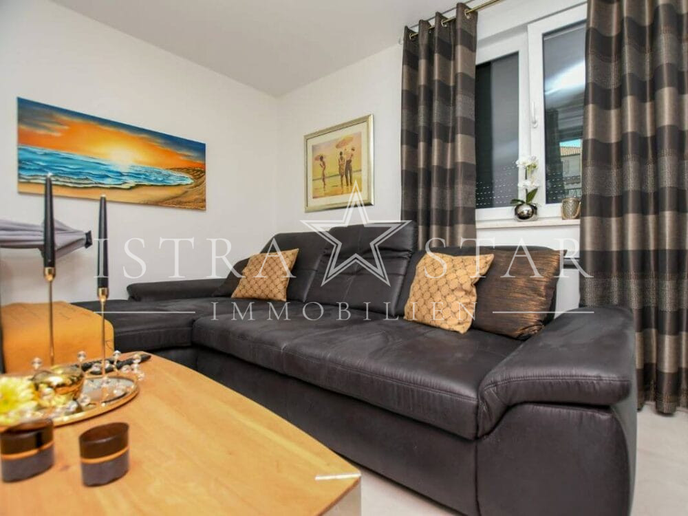 Luxus 3 Zimmer-Wohnung mit Pool in moderner Wohnanlage nahe Porec