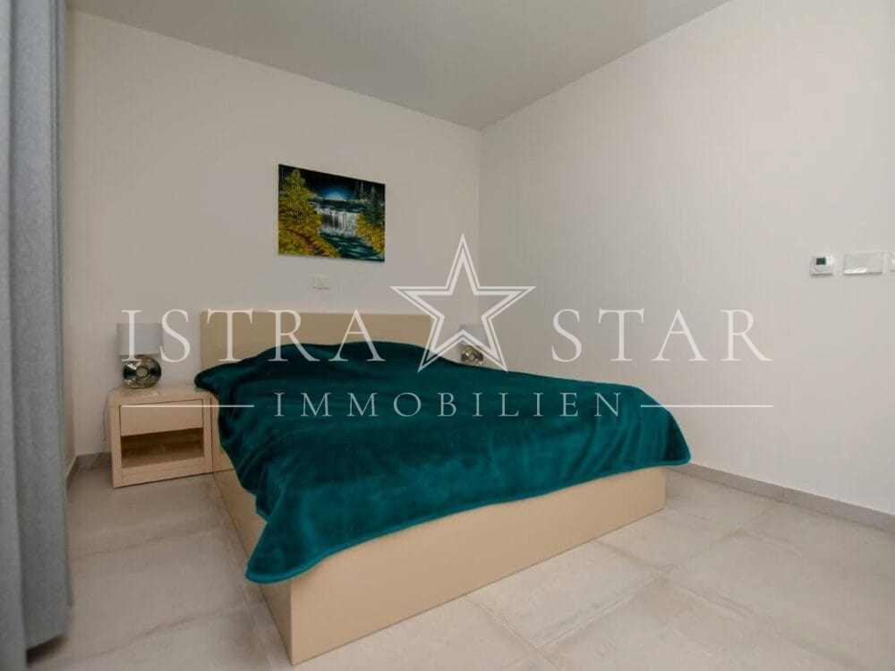 Luxus 3 Zimmer-Wohnung mit Pool in moderner Wohnanlage nahe Porec