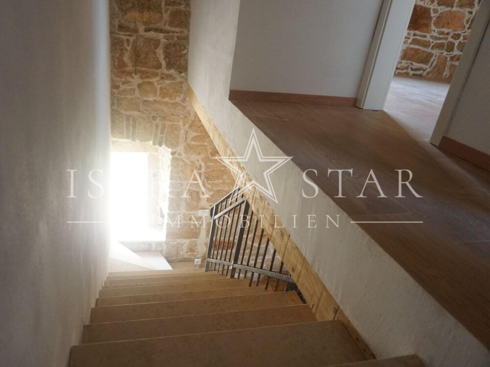 Charmantes Steinhaus modern renoviert mit kleinem Garten in der Nähe von Porec