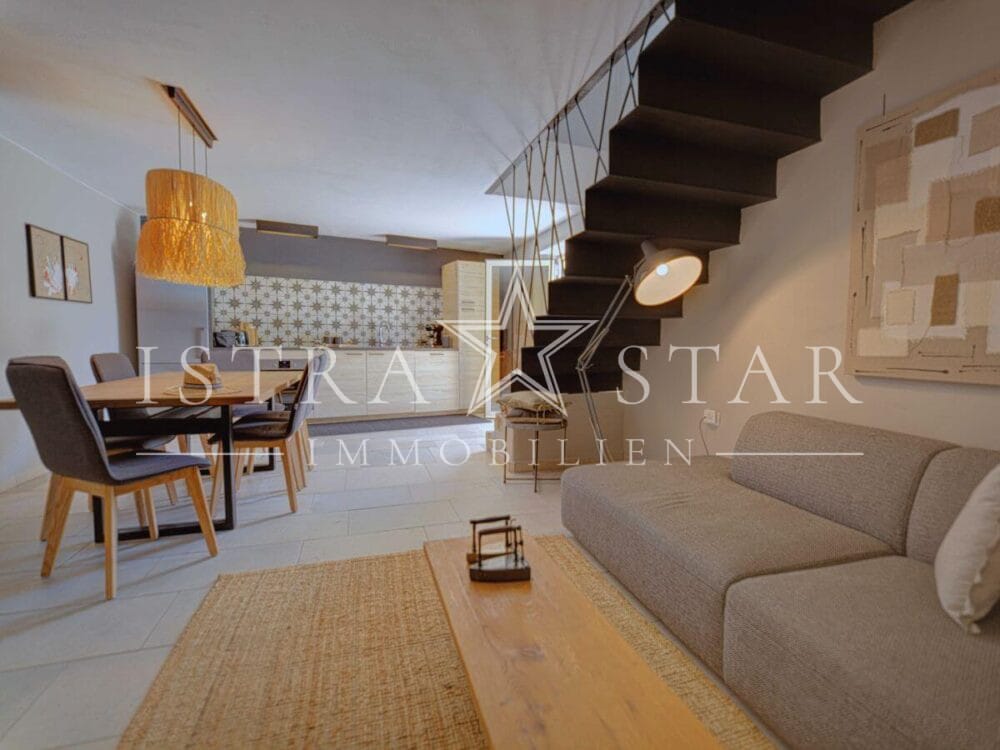 Einzigartiges Steinhaus, vollständig renoviert, mit Pool in der Nähe von Kanfanar