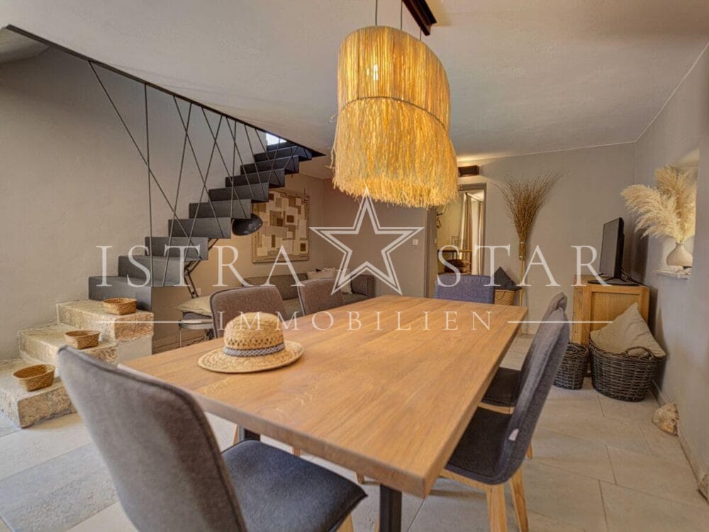 Einzigartiges Steinhaus, vollständig renoviert, mit Pool in der Nähe von Kanfanar