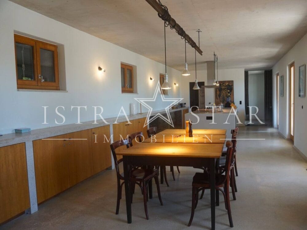 Traumhaftes Steinhaus mit Pool auf großem Anwesen in malerischer Region nahe Groznjan