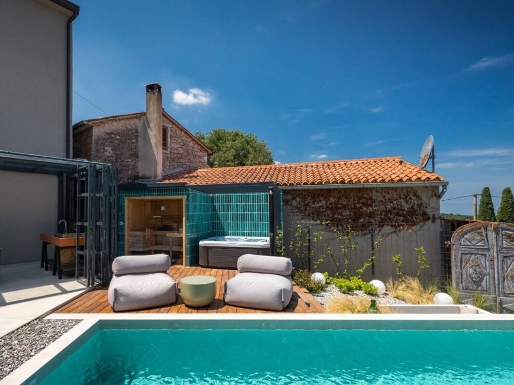 Exquisit renoviertes Steinhaus mit Pool – Schmuckstück nahe Vizinada