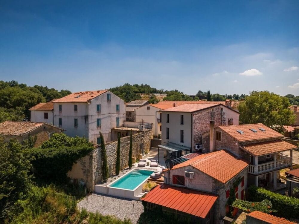 Exquisit renoviertes Steinhaus mit Pool – Schmuckstück nahe Vizinada