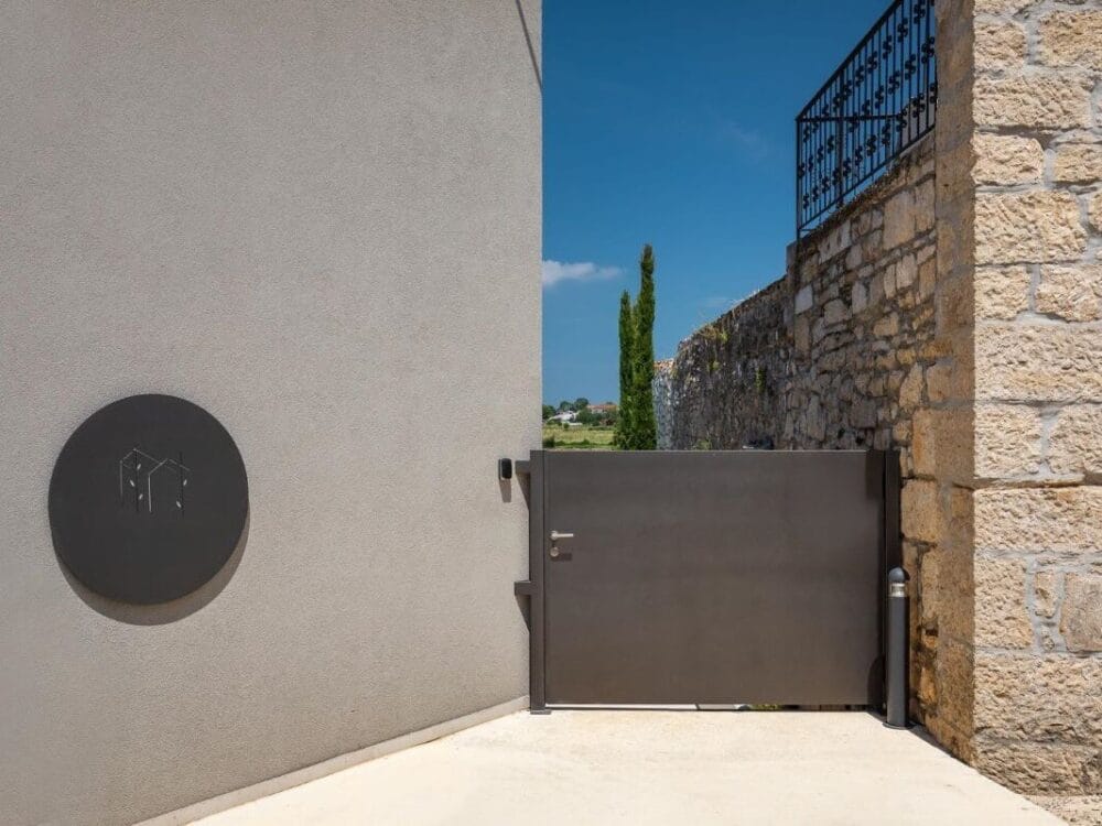 Exquisit renoviertes Steinhaus mit Pool – Schmuckstück nahe Vizinada