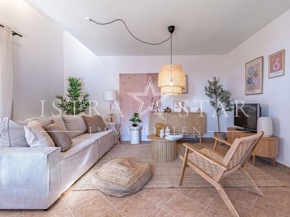 Stilvolle Doppelhaushälfte modern renoviert mit Meerblick und Pool in Kastelir