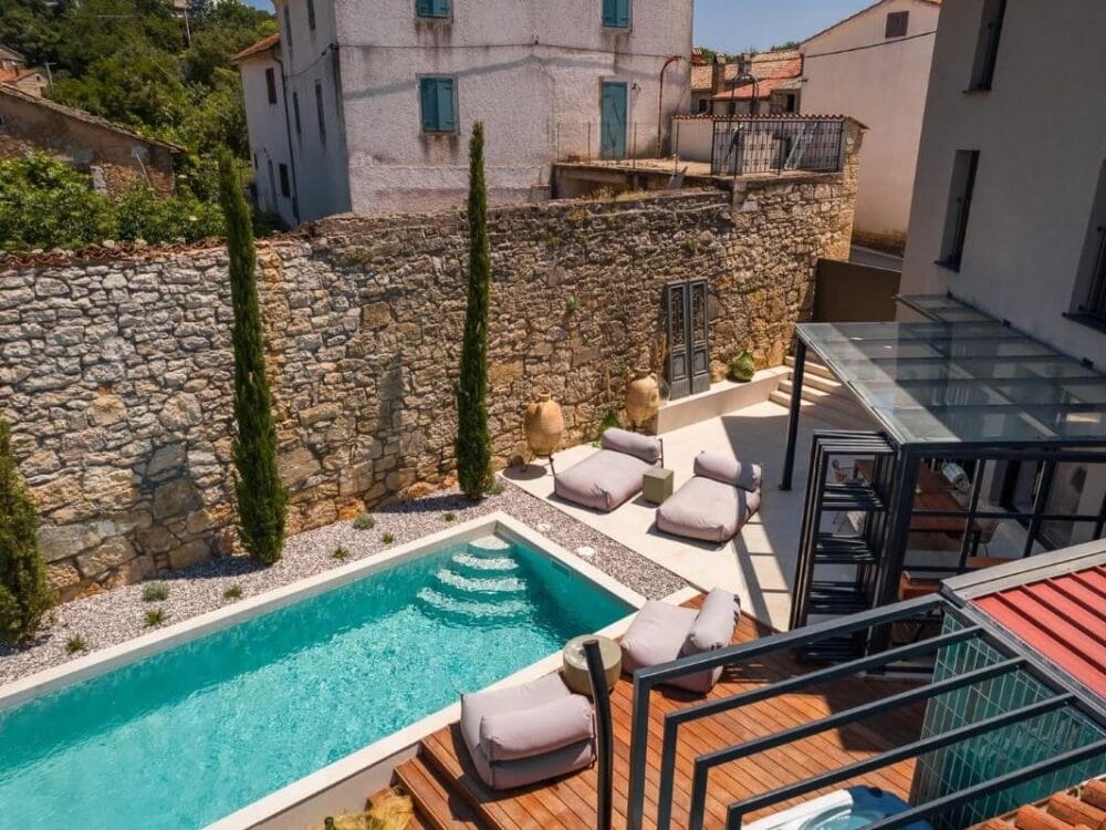 Exquisit renoviertes Steinhaus mit Pool – Schmuckstück nahe Vizinada