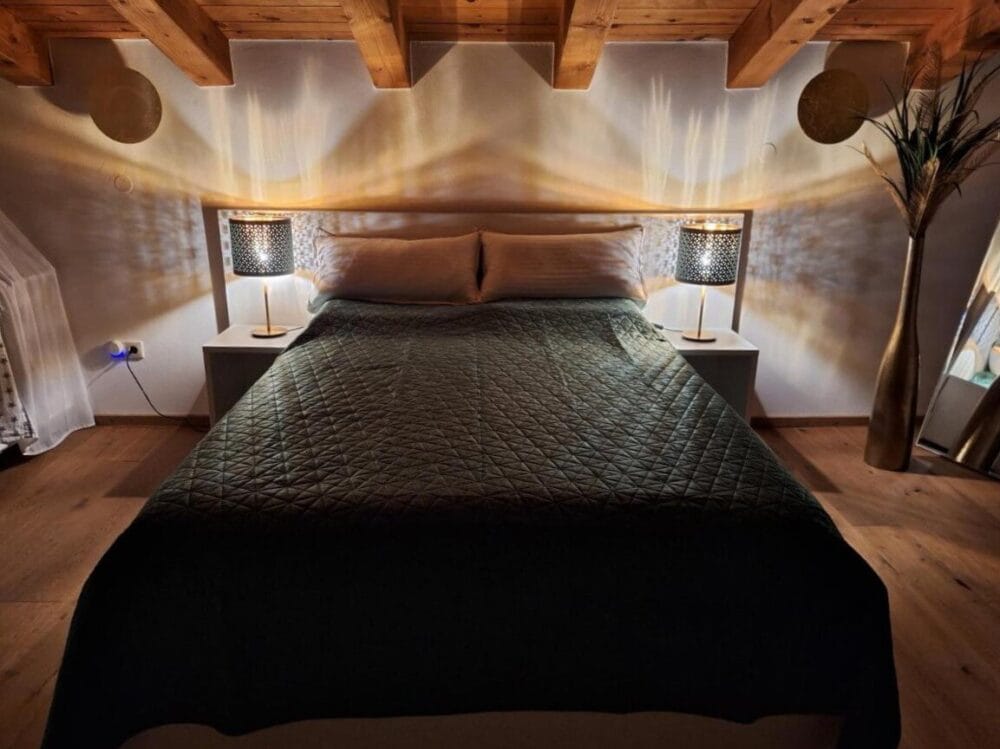 Modernisiertes Steinhaus mit istrischem Charme und Meerblick, nahe Porec
