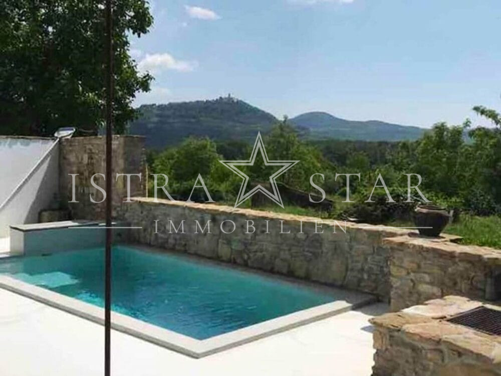 Modernes Steinhaus in Motovun – hochwertig renoviert, Poolbereich inklusive