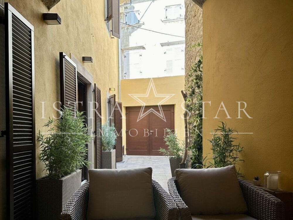 Premium Erdgeschosswohnung in der Altstadt von Porec, Meer fußläufig erreichbar