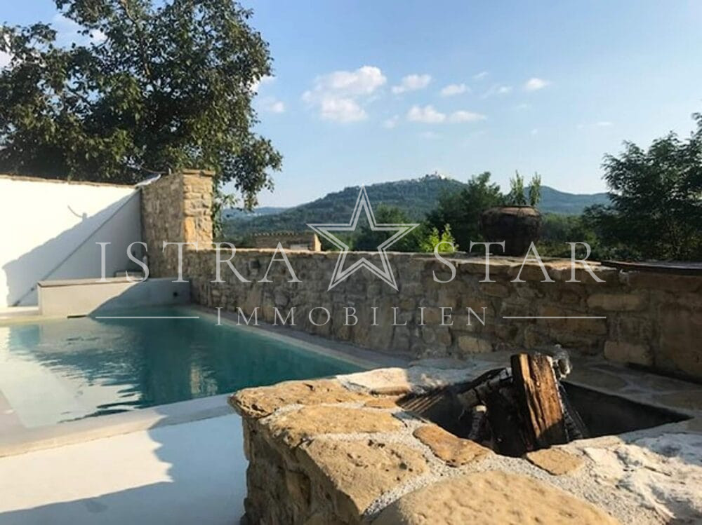 Modernes Steinhaus in Motovun – hochwertig renoviert, Poolbereich inklusive