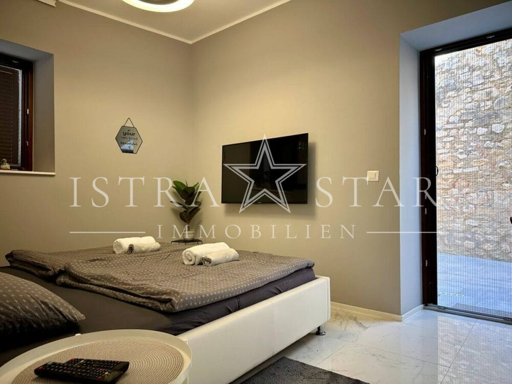 Premium Erdgeschosswohnung in der Altstadt von Porec, Meer fußläufig erreichbar