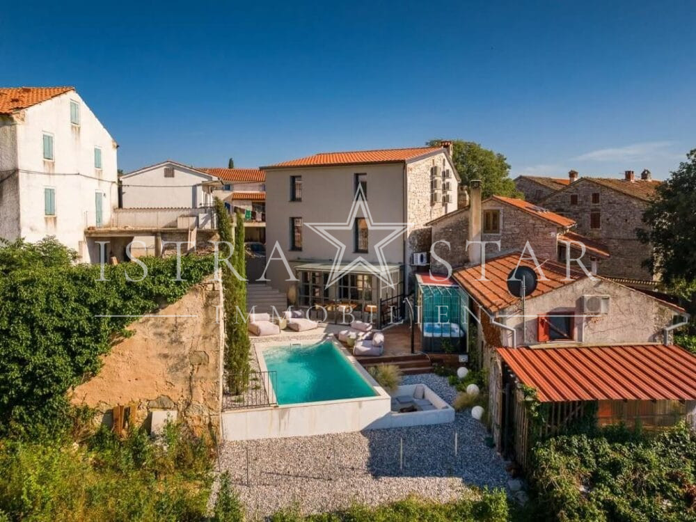 Exquisit renoviertes Steinhaus mit Pool – Schmuckstück nahe Vizinada