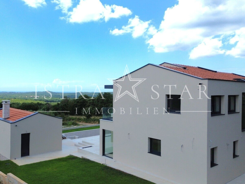 Luxuriöses Haus mit Pool und Meerblick in ruhiger Umgebung nahe Porec