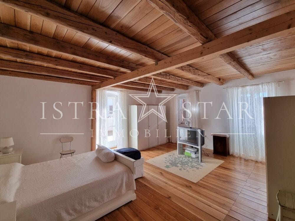 Istrisches Doppel-Steinhaus hochwertig renoviert in Meeresnähe bei Porec
