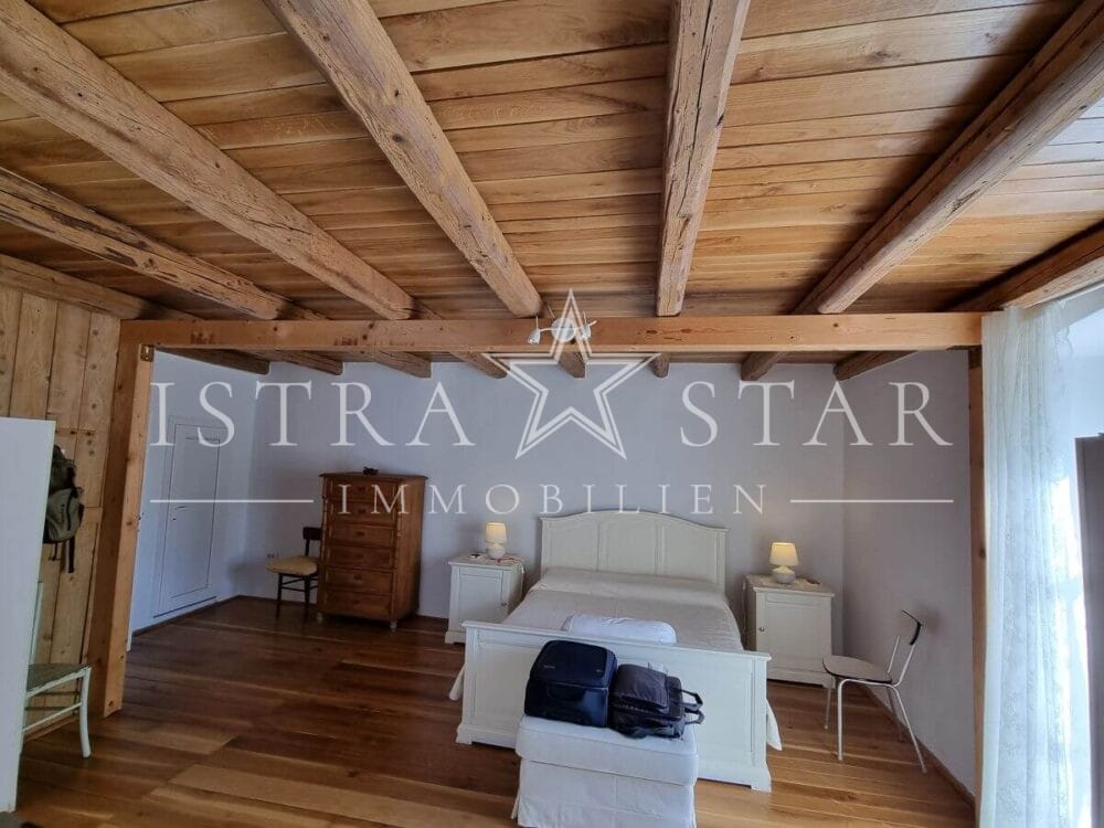 Istrisches Doppel-Steinhaus hochwertig renoviert in Meeresnähe bei Porec