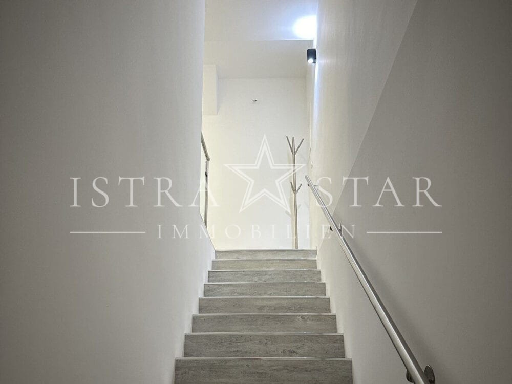 Exklusive 2-Zimmer-Wohnung, luxuriös renoviert, in der Altstadt von Porec am Meer