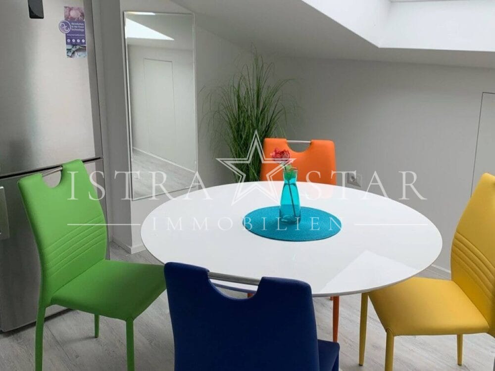 Exklusive 2-Zimmer-Wohnung, luxuriös renoviert, in der Altstadt von Porec am Meer