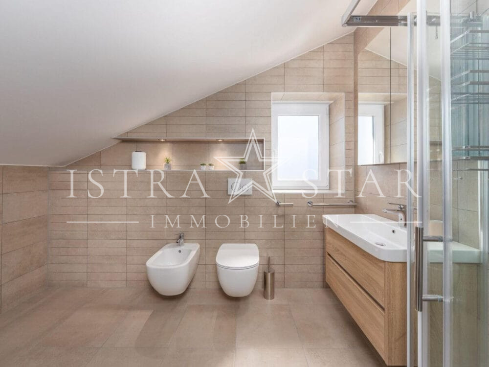 Exklusives Modernes Haus mit Pool und Meerblick, ruhige Strandnähe bei Porec