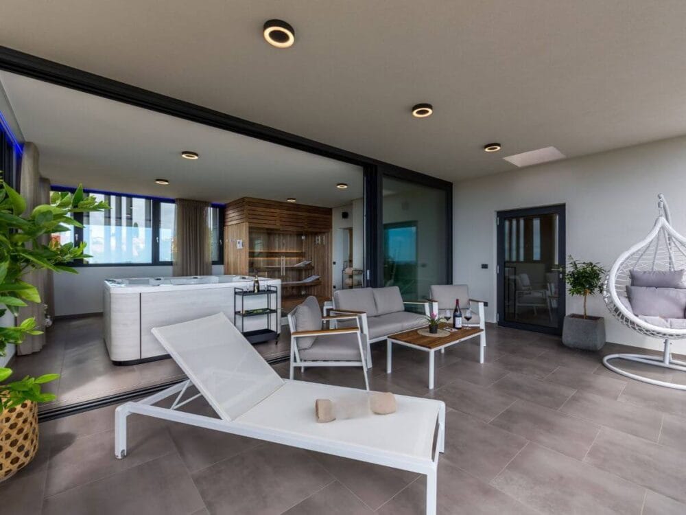Premium-Villa mit Meerblick – Erhabener Luxus, der keine Wünsche offenlässt, nahe Tar
